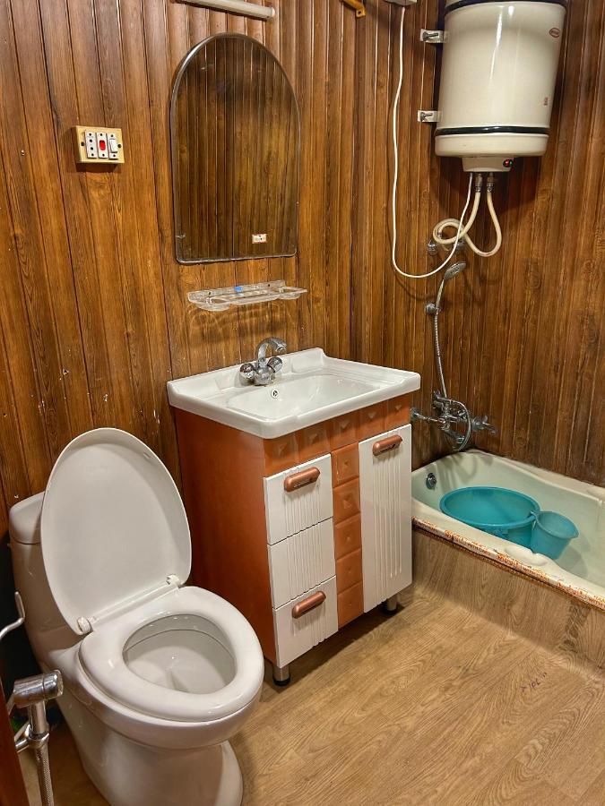Готель Exotic Young Shreen Houseboat Срінагар Екстер'єр фото